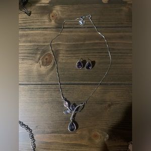 Necklace and earrings set